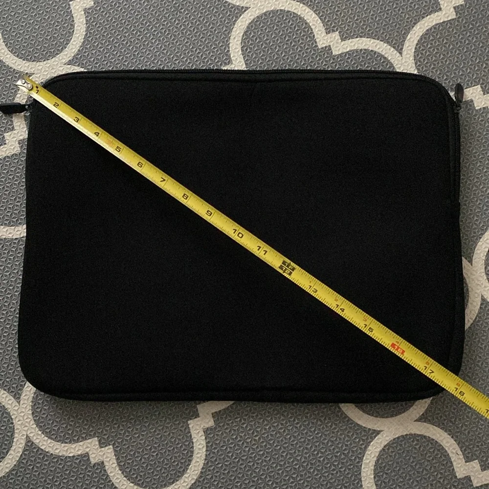 NEW Black Neoprene Laptop Sleeve - 18 inches (measuring diagonally)
